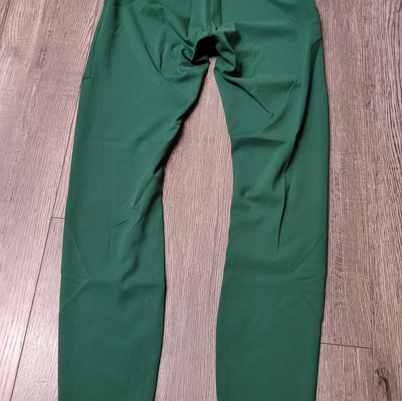 Instill High Rise Tight 25" leggings Lululemon size 4 Everglade Green - Picture 3 of 5